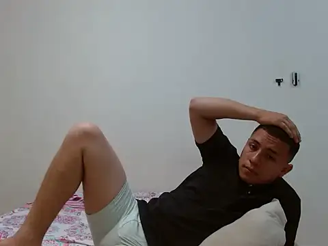 Show modela kryp_onyx na web-kameri