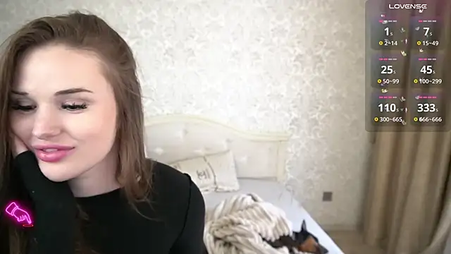 CrystalBlissi's Live XXX Chat