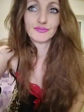 Chatroom XXX en direct de CrazyMaya39