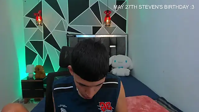 Juan_Nd_Steven's Live XXX Chat