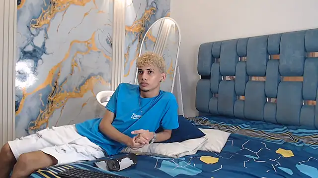 Chat XXX ao vivo de YOUNG_BOYS_HELL