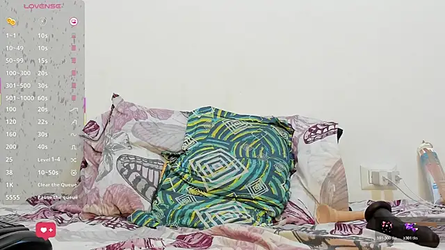 Chat +18 de lunna_noir ao vivo
