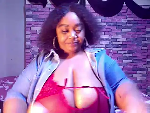 BustySavita 现场XXX聊天