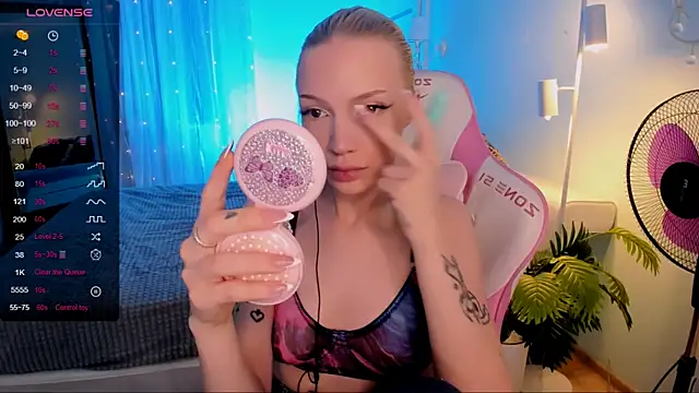 AnyaTaylor_ Chat XXX in diretta