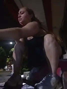 Chat +18 de SabrinaVantress ao vivo