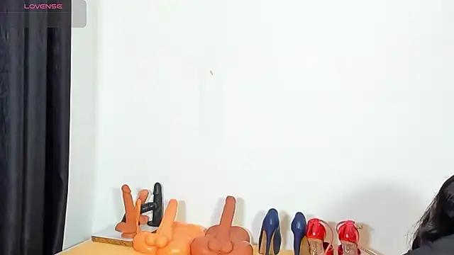 แชท XXX สดของ CREAMY_BUBBLEGUM