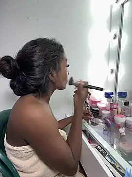 ceresa-21 Adlı Modelin Canlı XXX Sohbeti