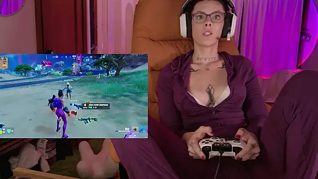 GennaJames' Webcam Show