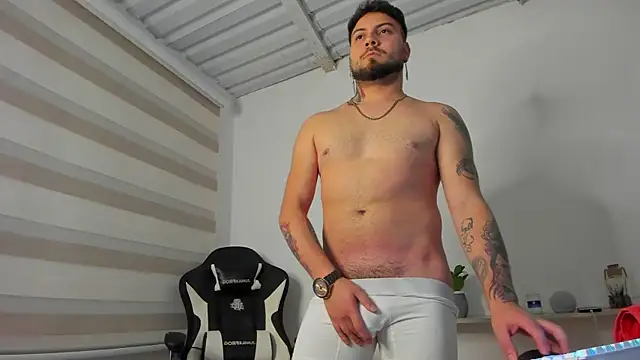 AaronHardi Webcamshow