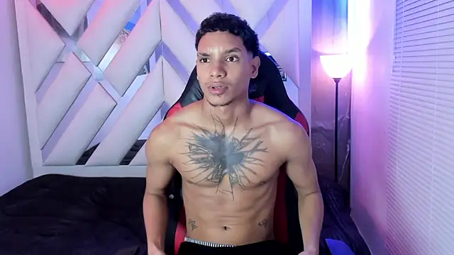 kai_storm77's Webcam Show