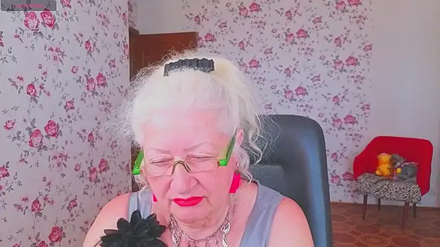 Maya_Mayflower Chat XXX live