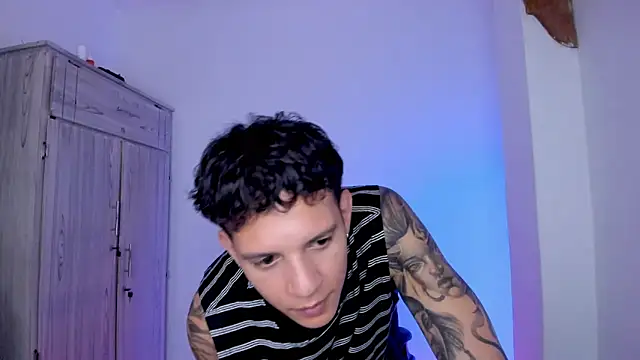 tylernova Live XXX-Chat