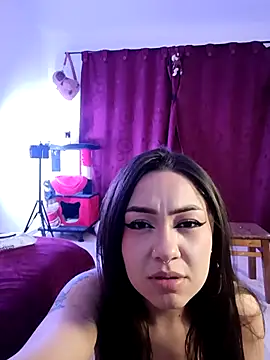Онлайн чат XXX paariiss_