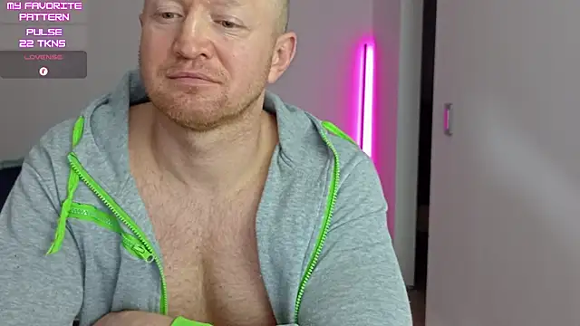 kevintyler69 Live XXX Chat