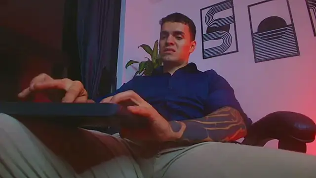 Pokazy przed kamerką – ALPHA_DOMINUS_