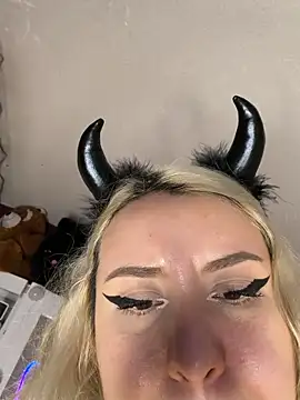 Živý XXX chat NibiruNairobi69