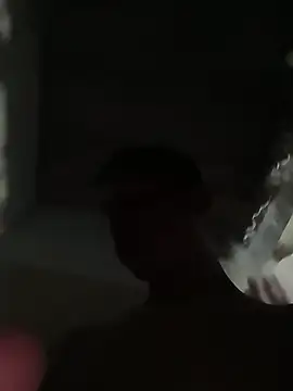 curious_straight_guyのライブXXXチャット