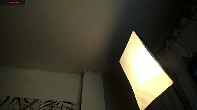 andrea_hilton_ Chat XXX live