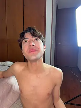 Chatroom XXX en direct de MatthewMoore_