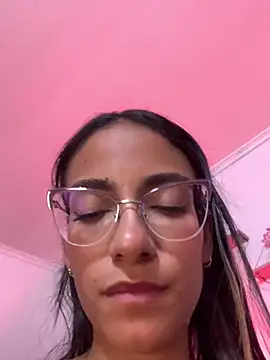 elegant__rouse Adlı Modelin Canlı XXX Sohbeti