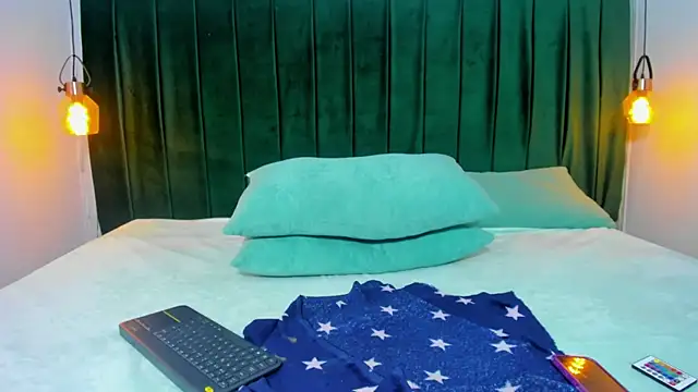 Melody_Horney live XXX chat