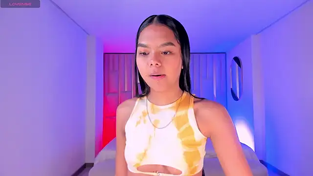 SaphiraJames' Live XXX Chat