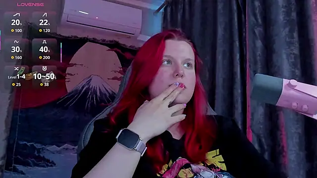 NattInRed's Live XXX Chat
