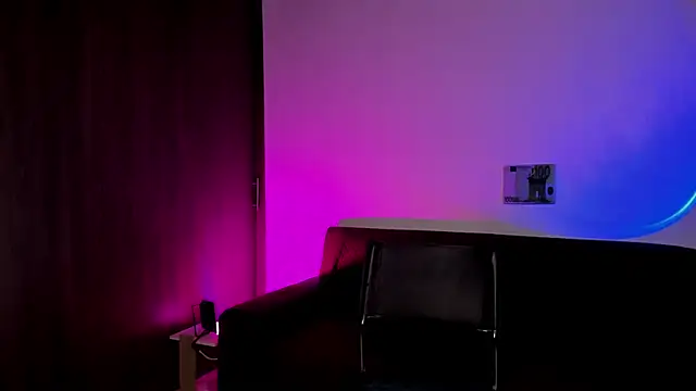natevillage élő XXX-chatje