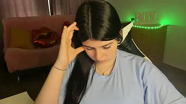 KisaModel's Live XXX Chat