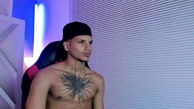 kai_storm77 Webcam show