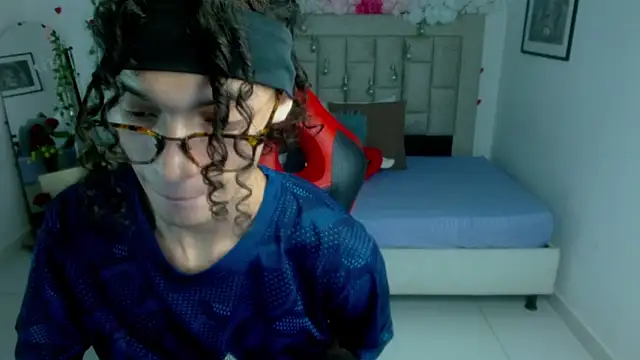 Axel_fox77 লাইভ XXX চ্যাট