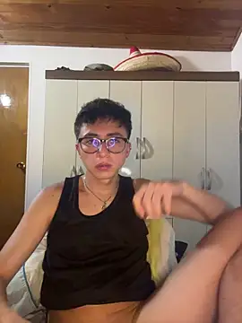 CamiRojas_boy 现场XXX聊天
