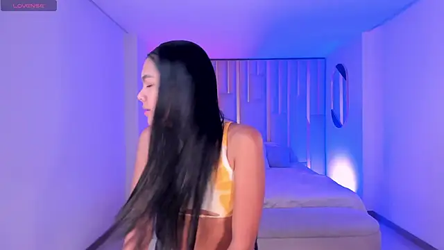 SaphiraJames Chat XXX in diretta
