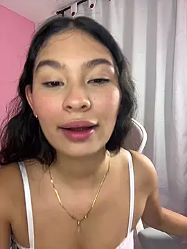 melody_flowers18's Live XXX Chat