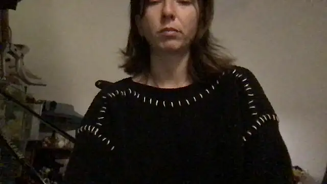 olivertouchedyourshoulder Show in webcam