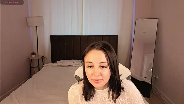 Mary_Holland Chat XXX in diretta