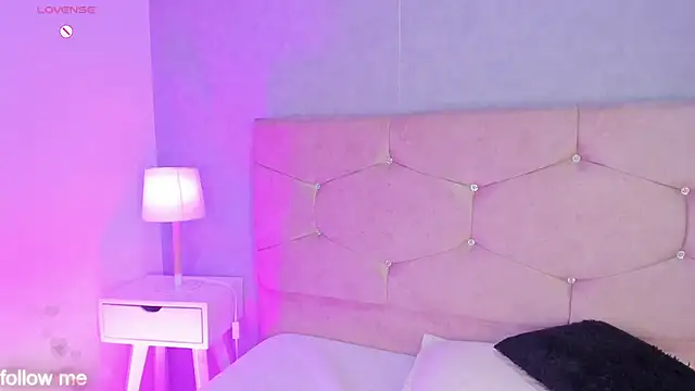 Cameliaa_Smiith Adlı Modelin Canlı XXX Sohbeti