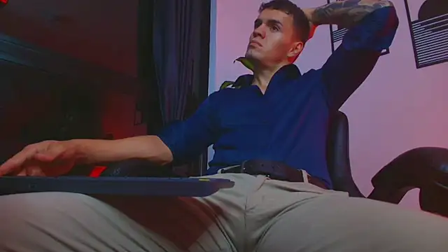 ALPHA_DOMINUS_n Live XXX chat