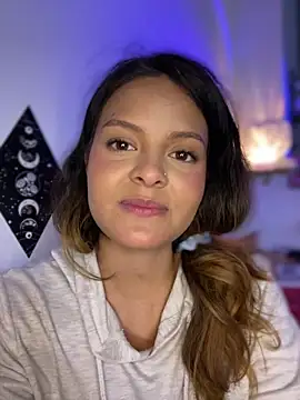 XXX chat uživo modela Ame_Desire