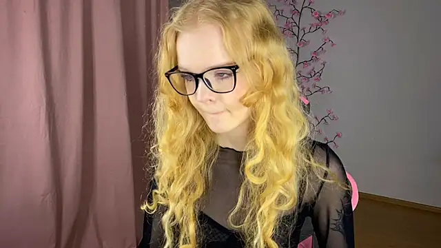 RoseeFairy's Live XXX Chat