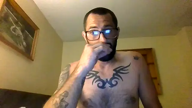 Pokazy przed kamerką – BossAfterDark