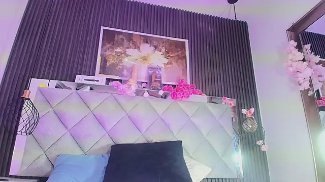 Sara_Chanel_'s Live XXX Chat