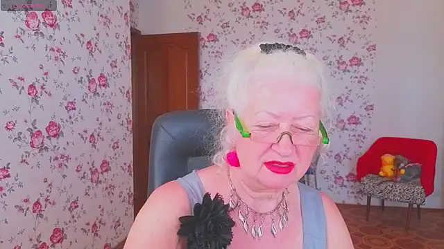 Show modela Maya_Mayflower na web-kameri