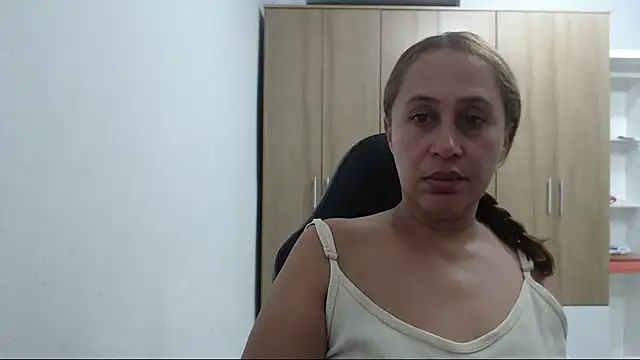 RoxanaLove9 现场XXX聊天