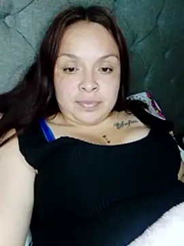 Lina19_93's Live XXX Chat