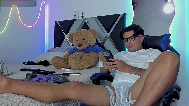winniepooh_69's Webcam Show