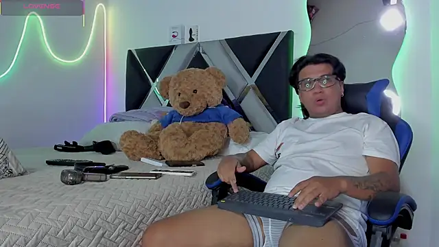 winniepooh_69 Live XXX Chat