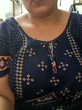angel_ridhi élő XXX-chatje