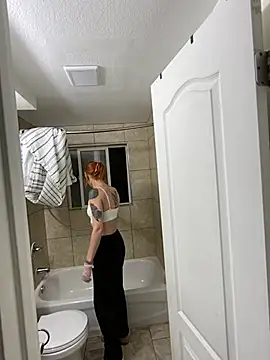 ThornsandHoney's Webcam Show