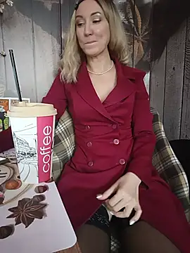_AliceWine_ Live Chatraum